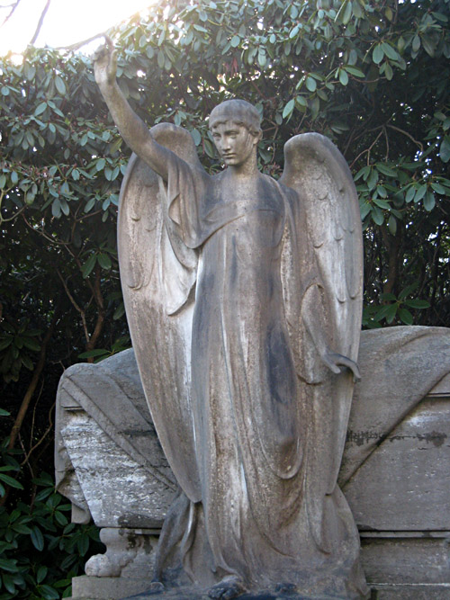 Engel auf dem Friedhof Hamburg Ohlsdorf